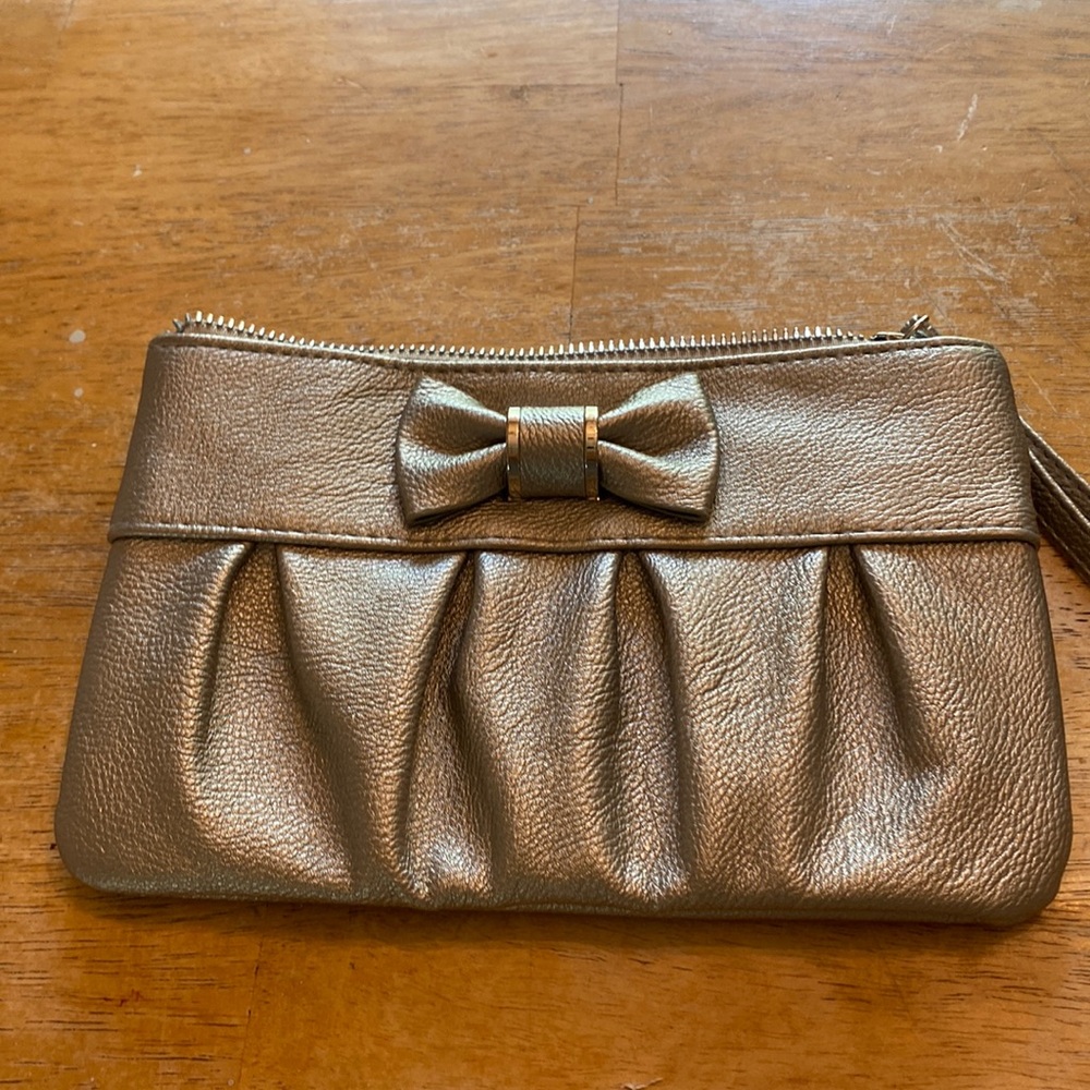 Silver | Safe Keeper Clutch